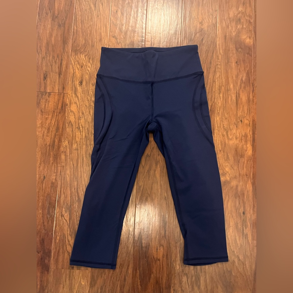 LIKE NEW Shape  Hi-Rise Cropped Leggings - Navy - Sz Medium
